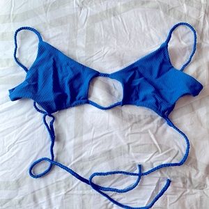 Frankies Bikini - size M in both